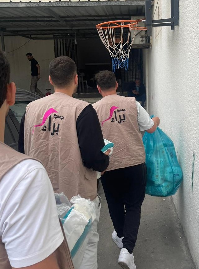 جمعية "براء" تواصل دعم النازحين في صيدا بتوزيع مستلزمات للأطفال في "متوسطة حارة صيدا الرسمية - صيدا"